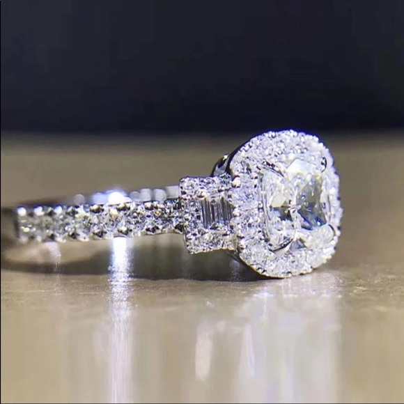 New Beautiful 925 Silver Diamond Engagement Ring - Picture 3 of 6